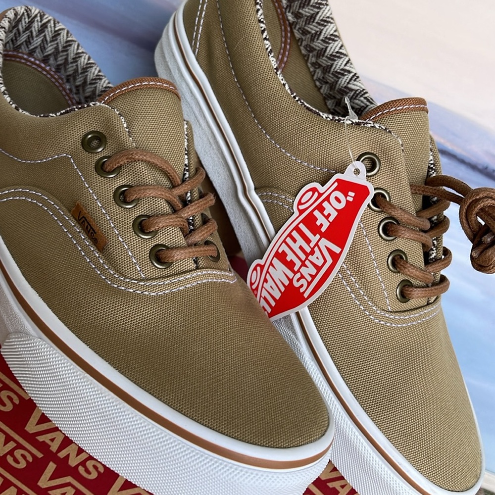 Vans WMNS Era 59
C&L Khaki/Chevron
VN0A38FSKHC
Sneakers - Picture 8 of 16